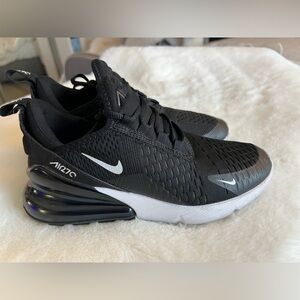 Nike Air Max 270 Black White Sneakers Youth 5.5Y (Women’s 7)